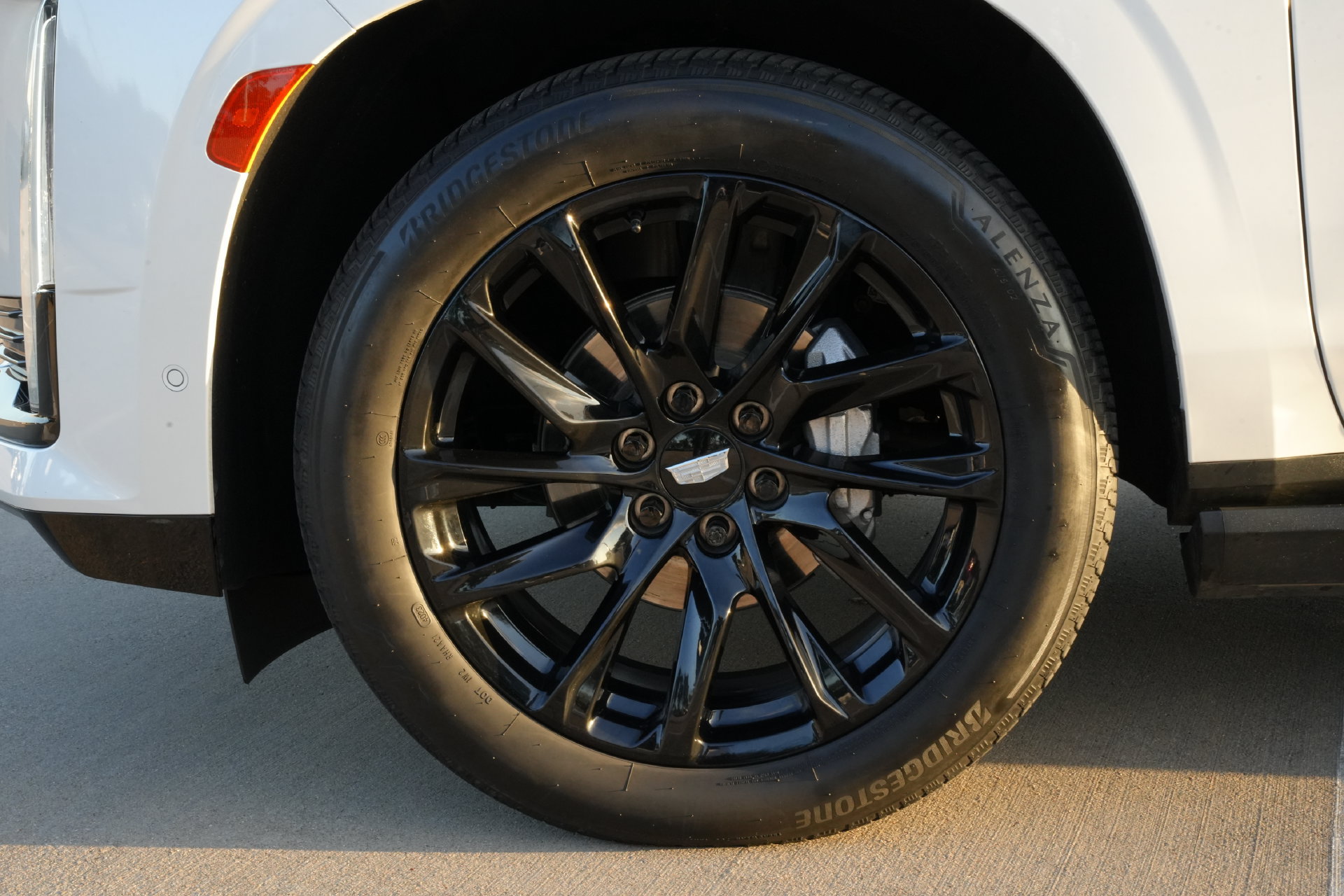 Certified 2024 Cadillac Escalade ESV Sport Platinum w/ LPO, ONYX Package AWD/4WD image 26