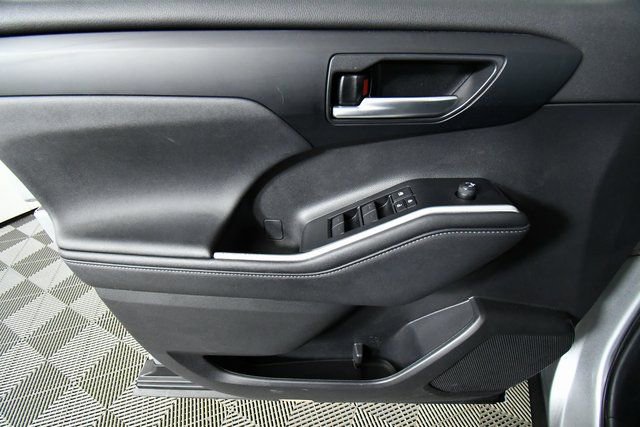 Used 2023 Toyota Highlander XLE image 21