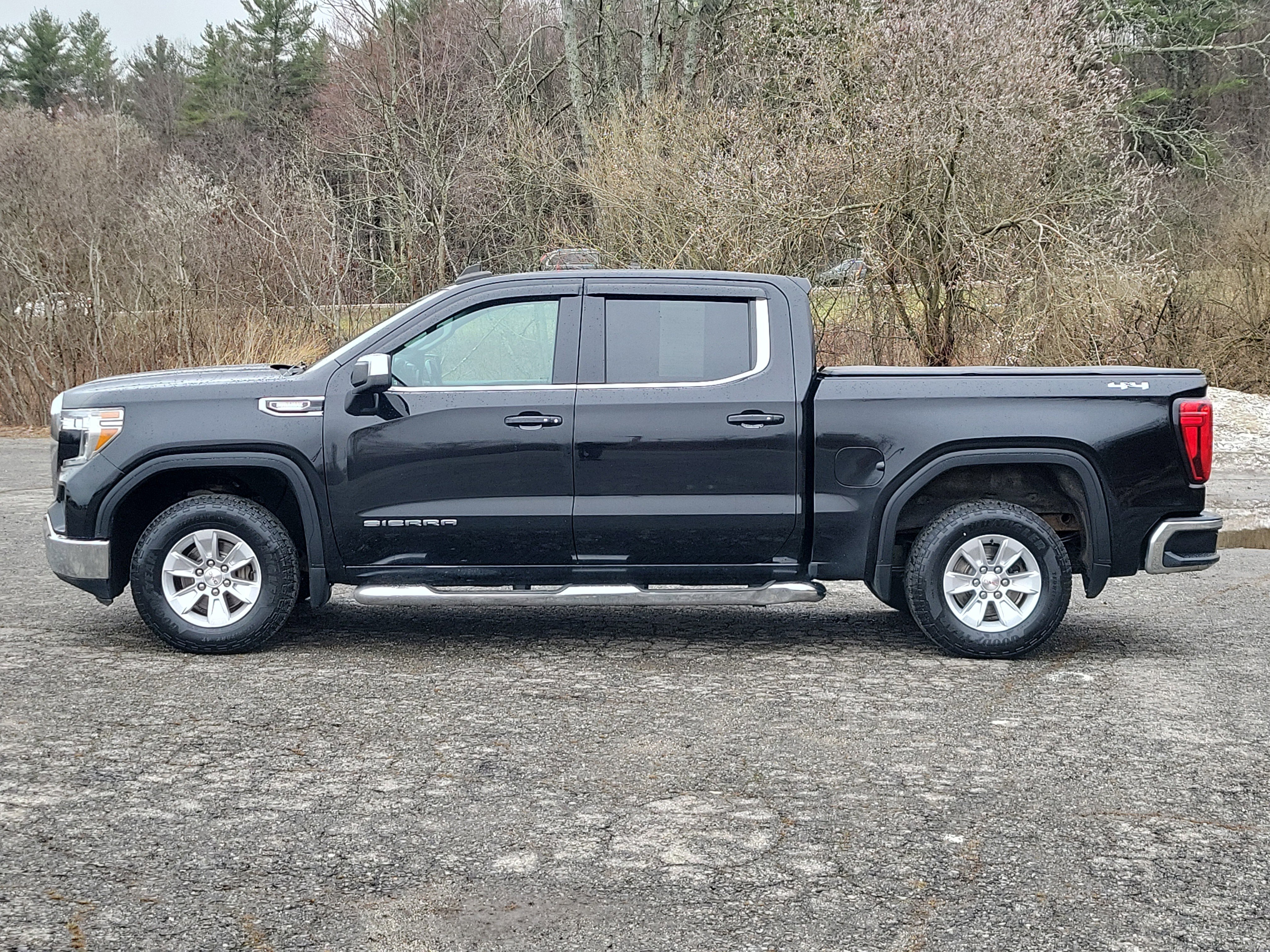 Used 2020 GMC Sierra 1500 SLE w/ SLE Value Package image 8