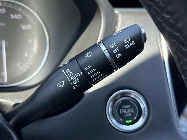 Used 2021 Cadillac XT4 Premium Luxury image 23