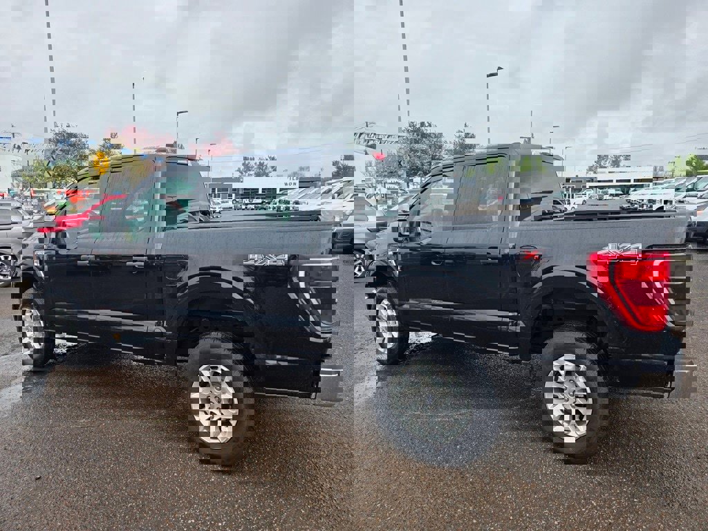 Used 2023 Ford F150 XLT image 30