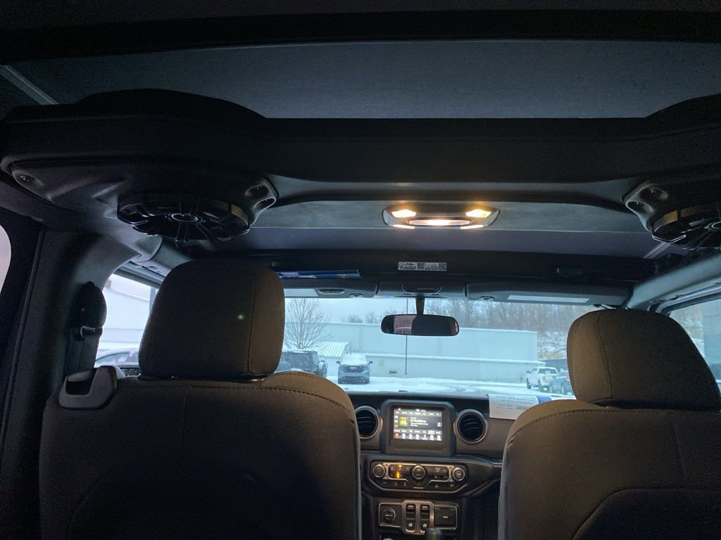 Used 2023 Jeep Wrangler Sport S image 15