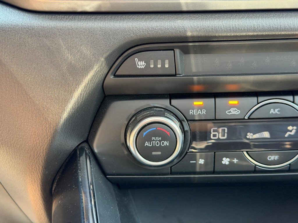 Used 2018 MAZDA CX-9 Touring w/ Touring Premium Package AWD/4WD image 24