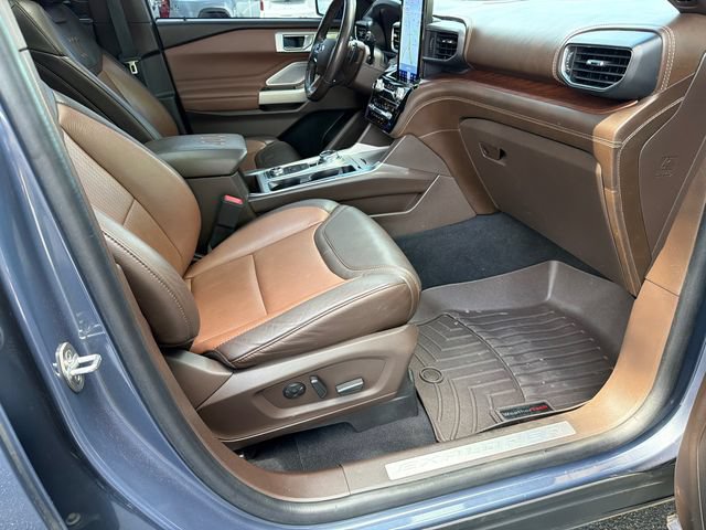 Used 2021 Ford Explorer King Ranch w/ Premium Technology Package AWD/4WD image 13