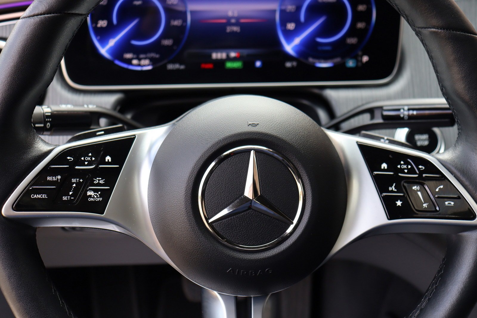 Used 2023 Mercedes-Benz EQE 350+ 4MATIC Sedan image 32