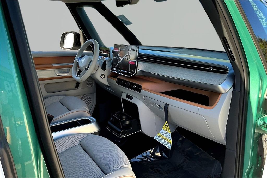 New 2025 Volkswagen ID. Buzz Pro S Plus image 25