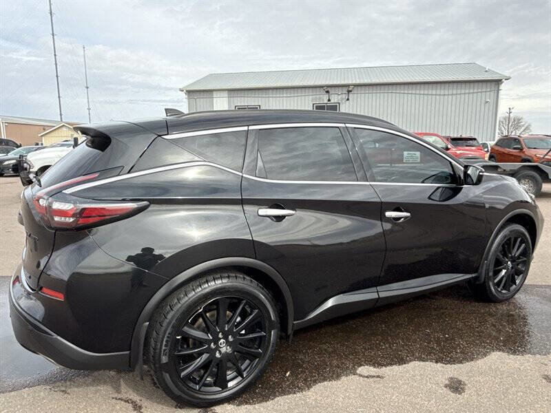 Used 2022 Nissan Murano SV w/ SV Midnight Edition Package image 8
