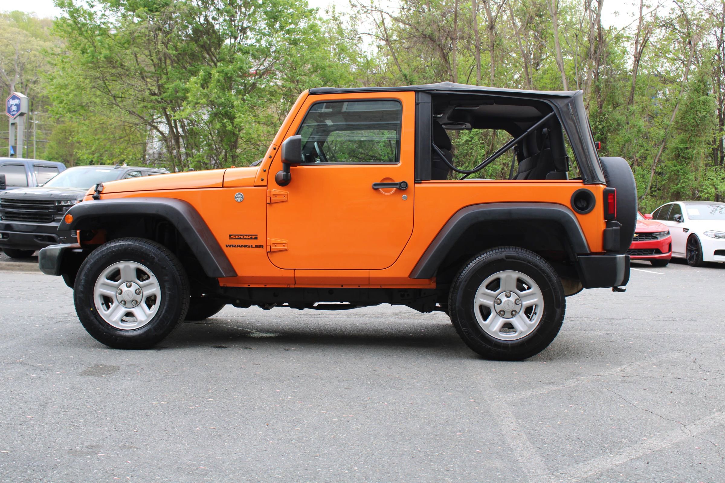 Used 2012 Jeep Wrangler Sport w/ Connectivity Group image 7