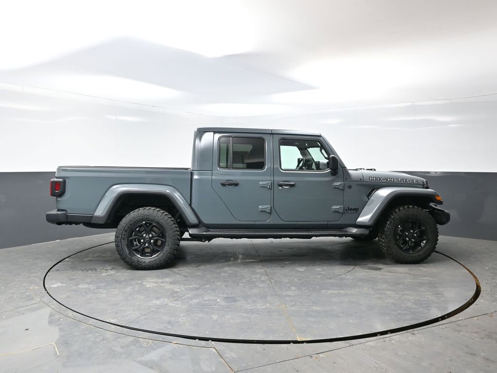 Used 2025 Jeep Gladiator High Tide image 4