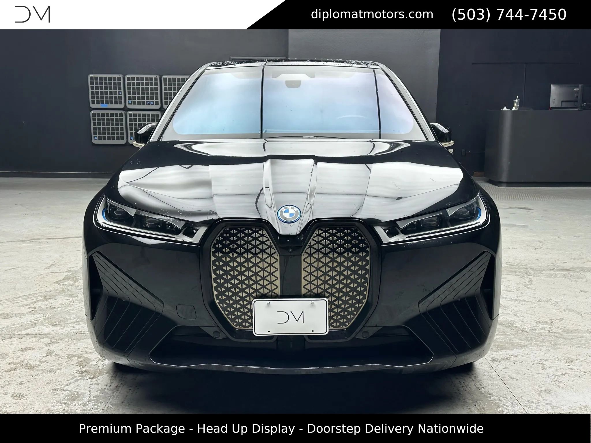 Used 2022 BMW iX xDrive50 w/ Premium Package image 11