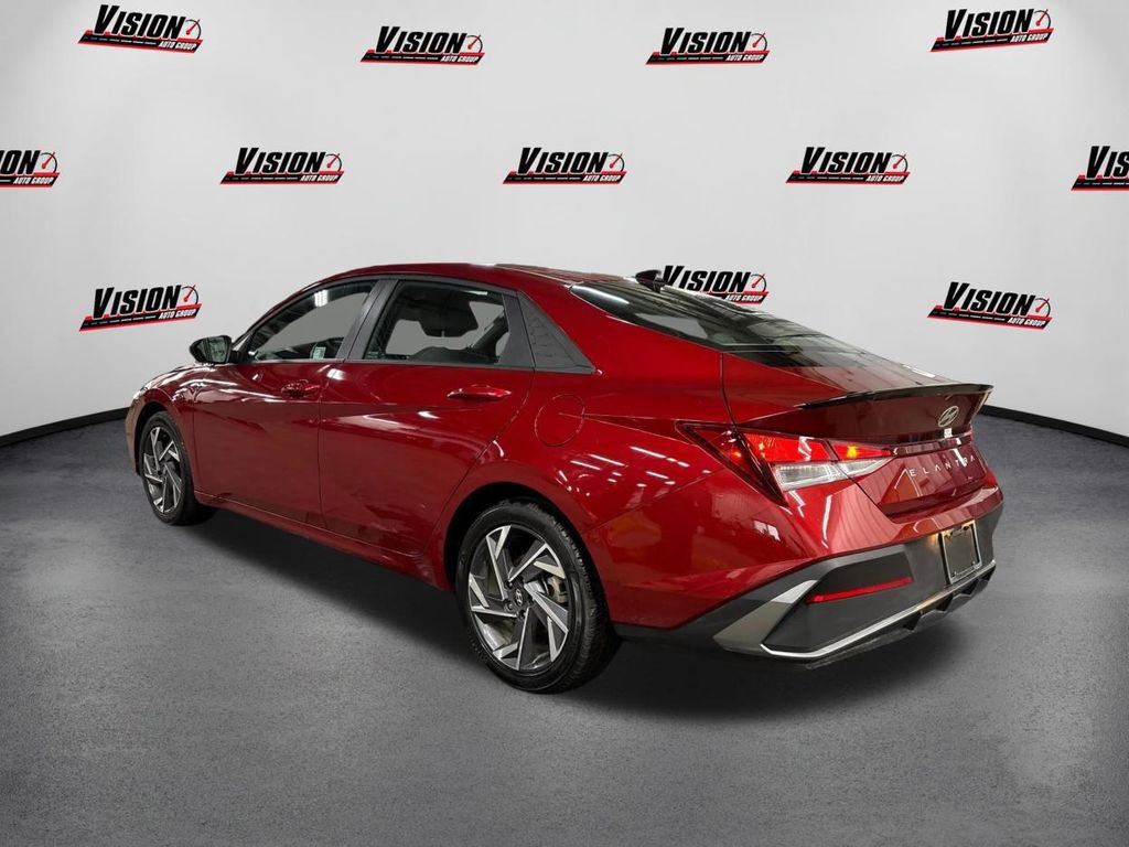 Certified 2025 Hyundai Elantra Sport image 7