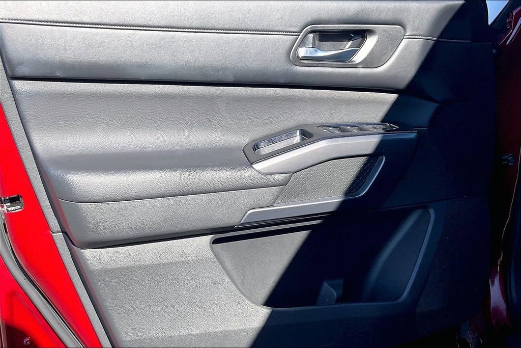 Used 2023 Nissan Pathfinder SL w/ SL Premium Package image 20