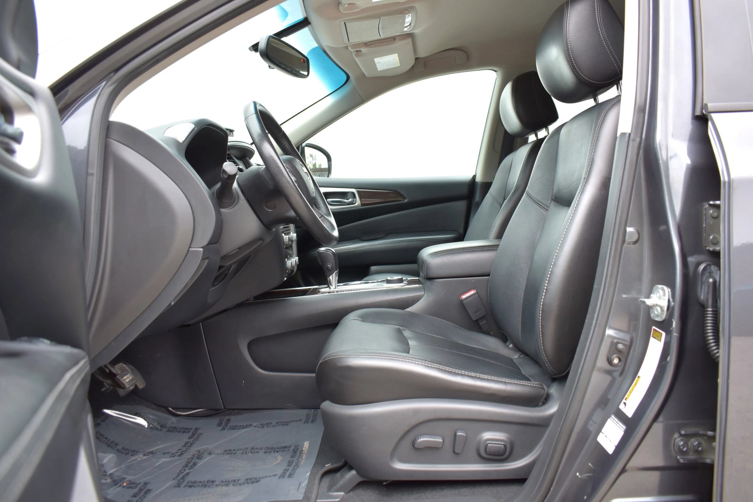 Used 2013 Nissan Pathfinder SL w/ Cargo Pkg AWD/4WD image 10