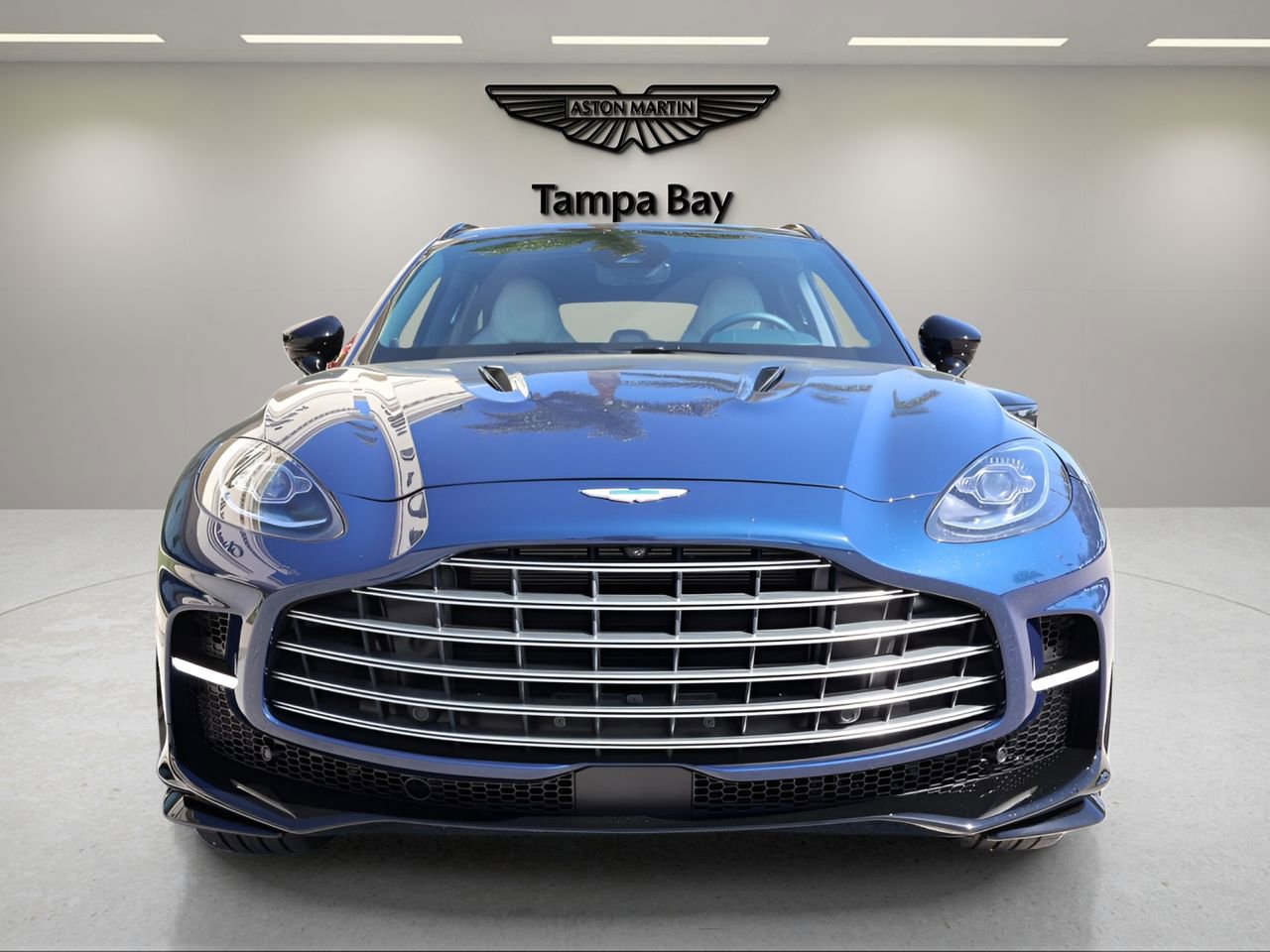 Used 2025 Aston Martin DBX 707 image 8