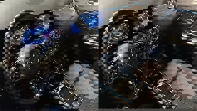 Certified 2025 Mercedes-Benz GLA 250 4MATIC image 24