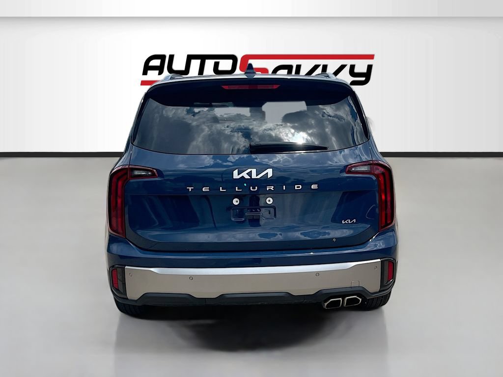 Used 2025 Kia Telluride S FWD image 6