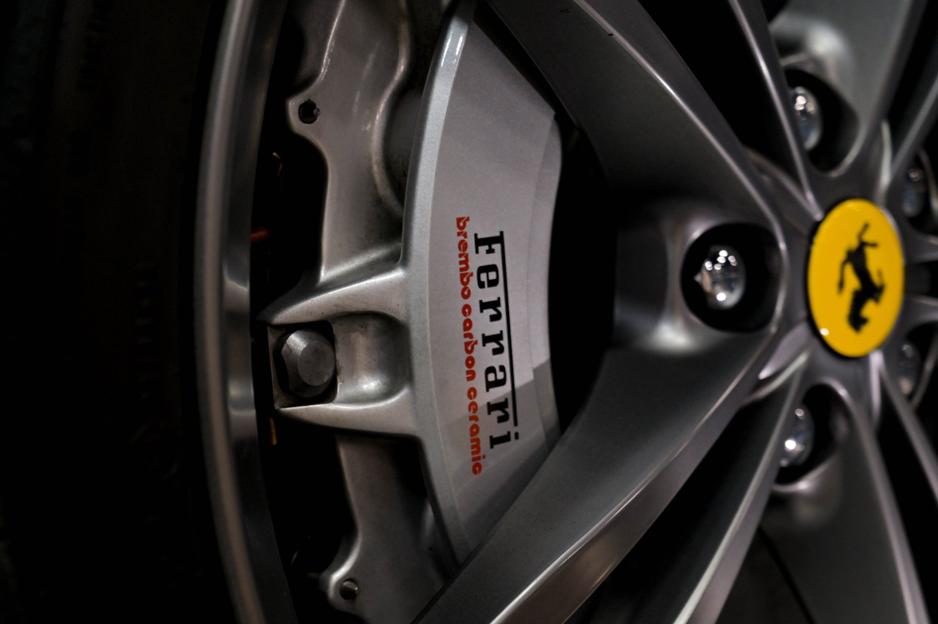 Used 2017 Ferrari GTC4Lusso AWD/4WD image 29