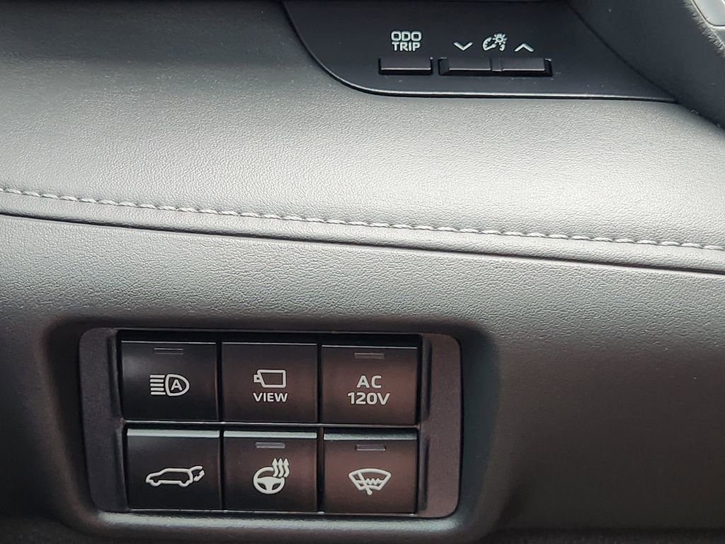 Used 2020 Toyota Highlander Platinum AWD/4WD image 24