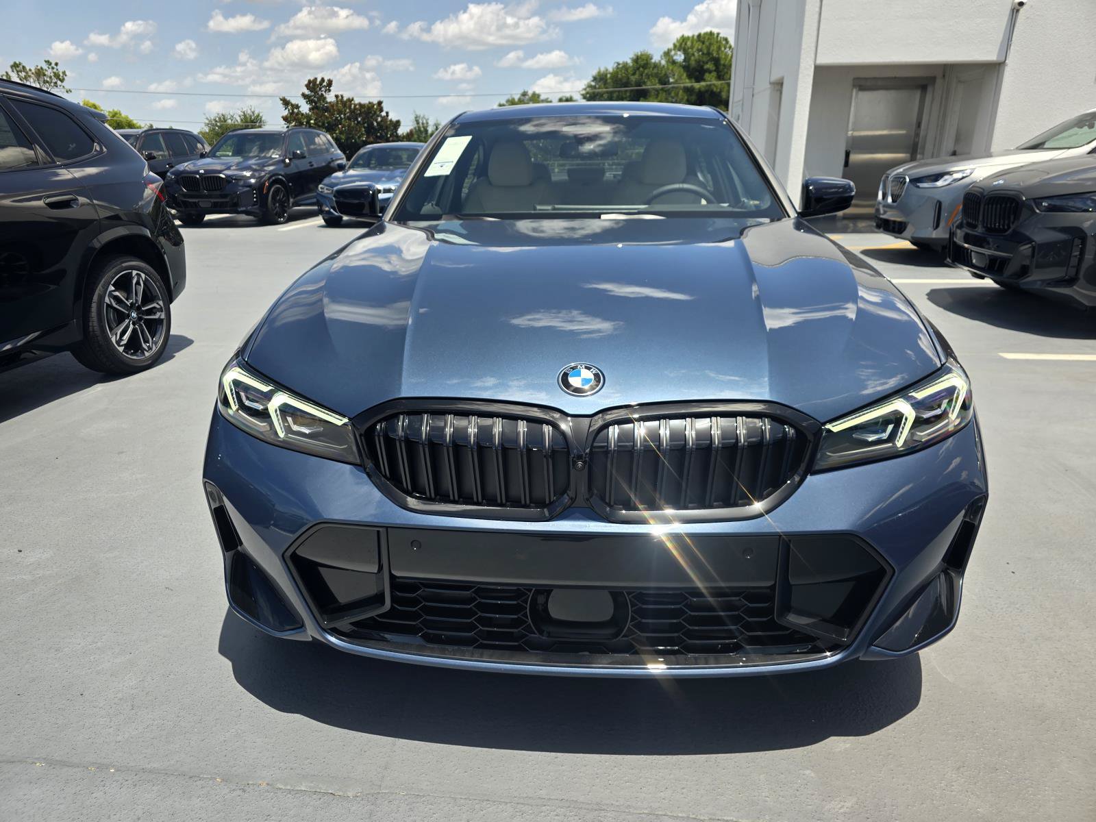 New 2026 BMW 330i Sedan w/ M Sport Package RWD image 2