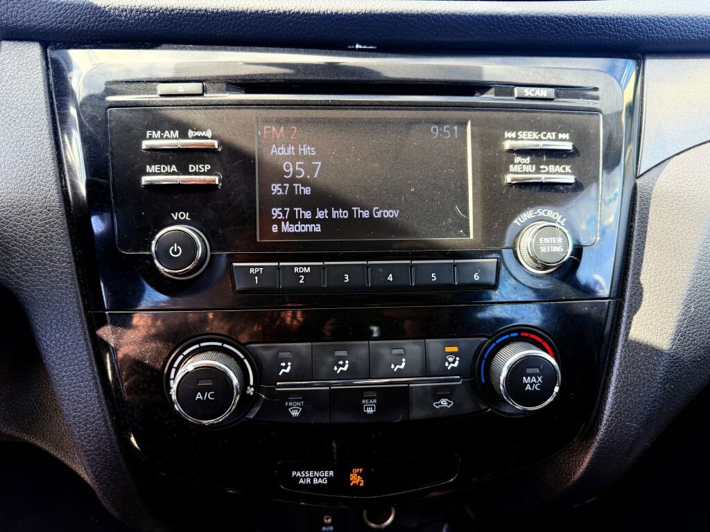 Used 2017 Nissan Rogue Sport S w/ S Appearance Package image 12