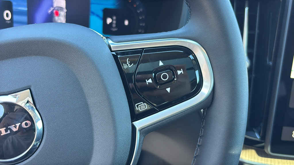 New 2027 Volvo XC60 B5 Ultra AWD/4WD image 19