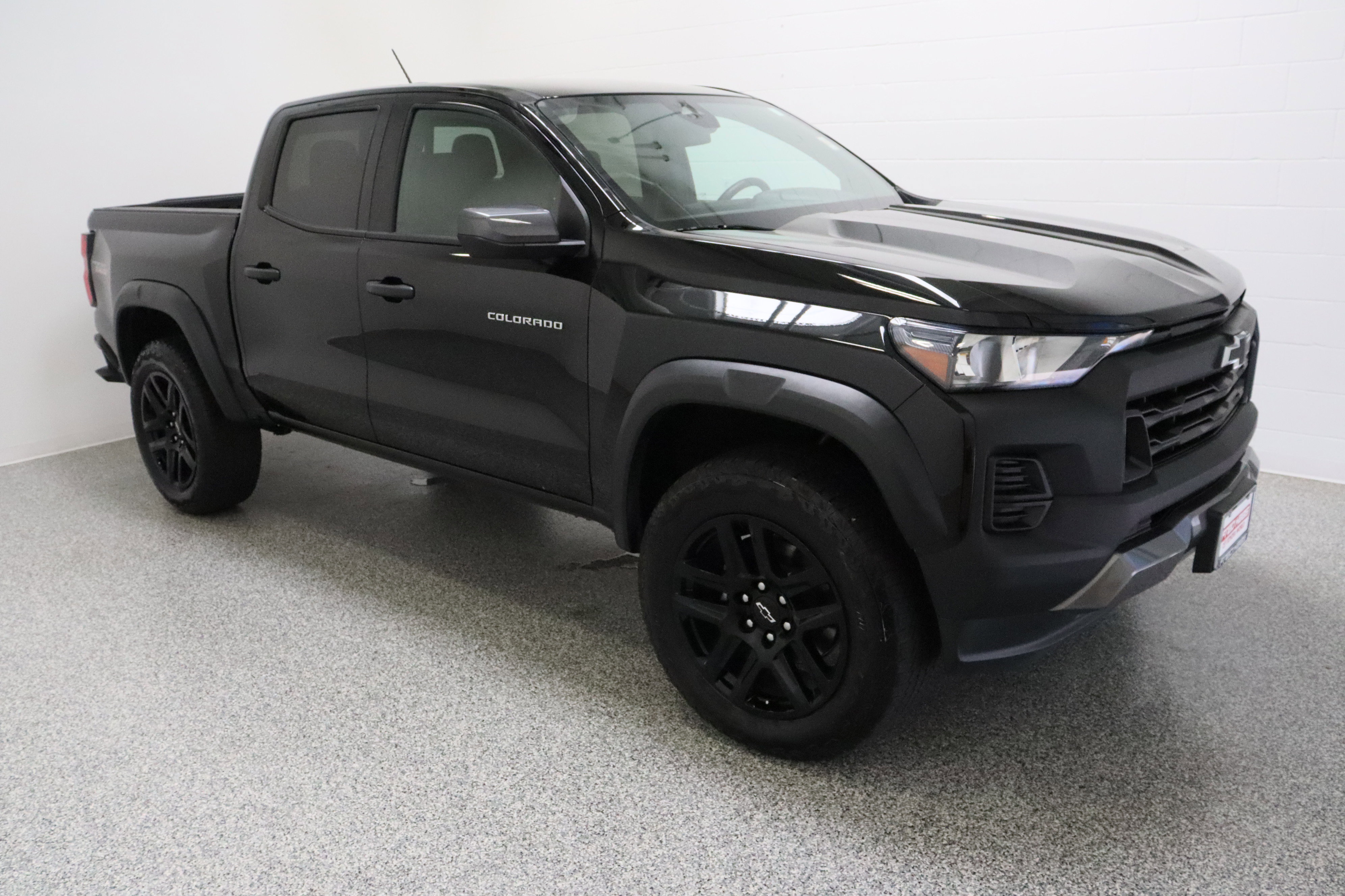 Used 2025 Chevrolet Colorado Trail Boss image 4