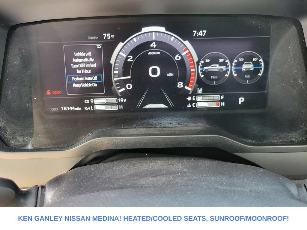 Used 2025 Toyota Tundra Limited AWD/4WD image 35