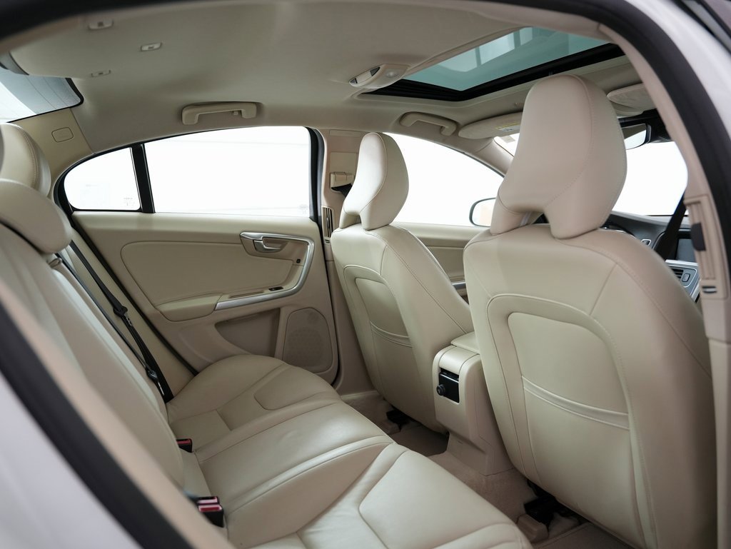 Used 2015 Volvo S60 T5 Platinum image 36