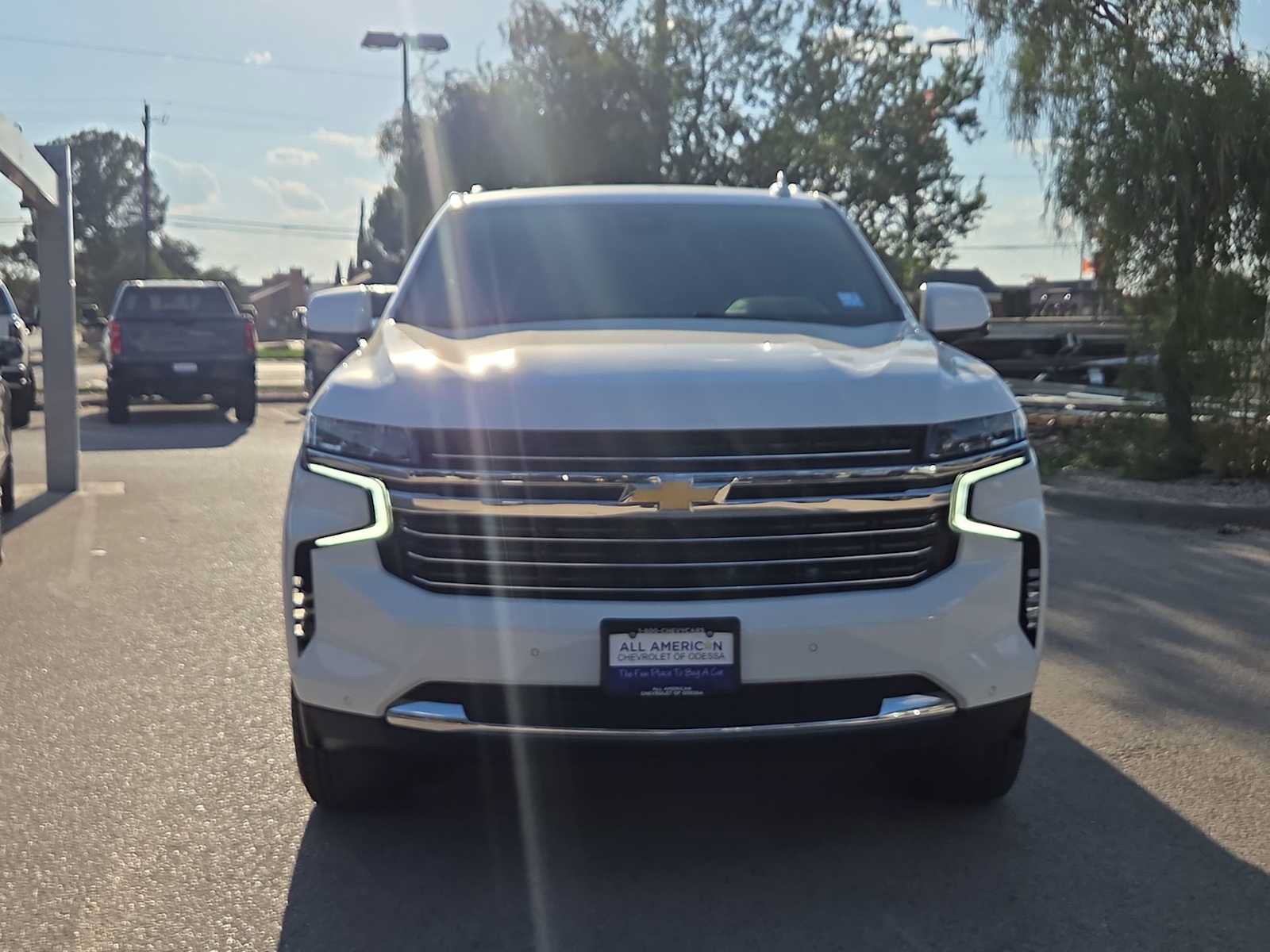 Used 2024 Chevrolet Tahoe LT w/ Luxury Package RWD image 3
