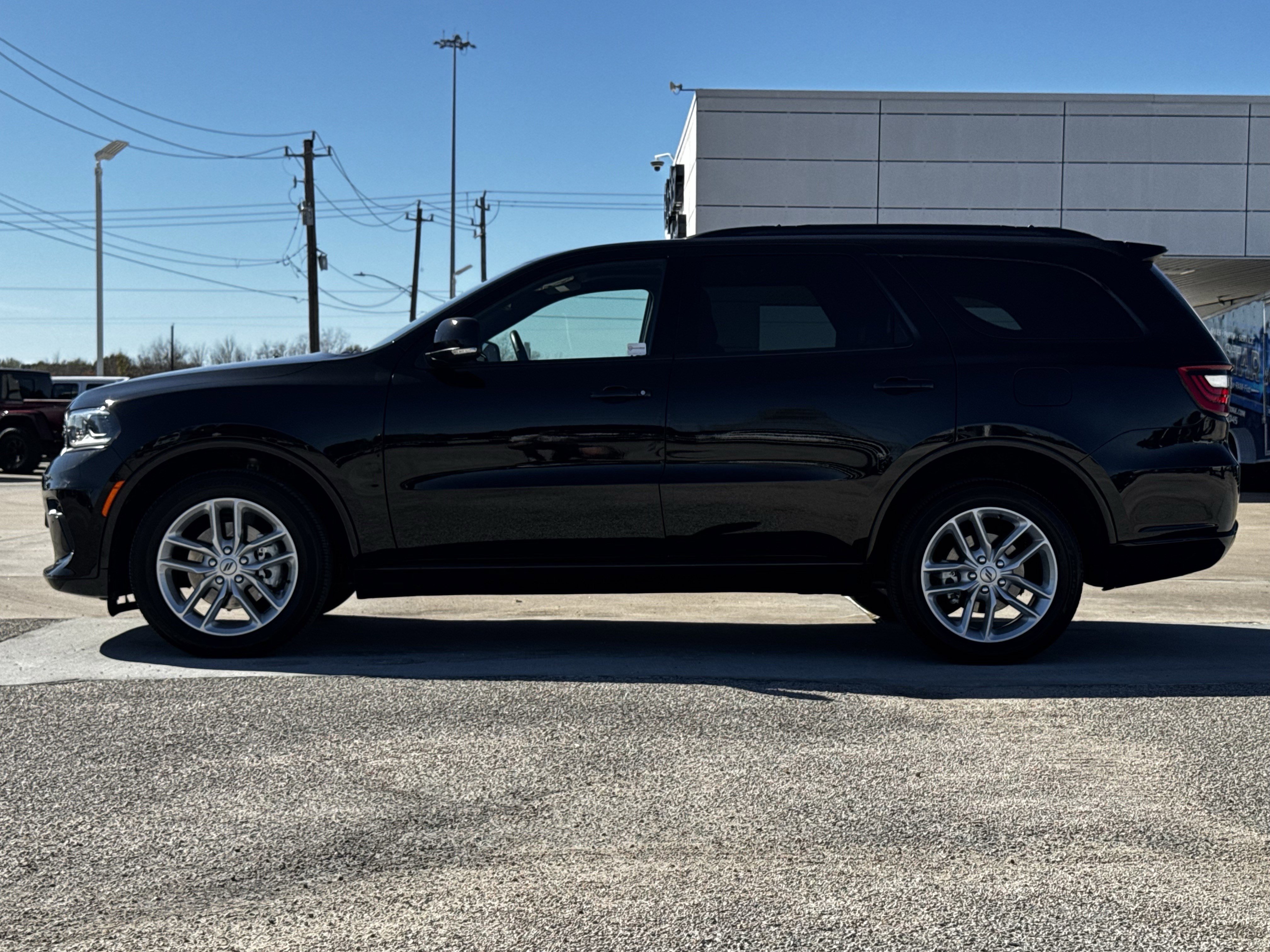 Used 2025 Dodge Durango GT image 8