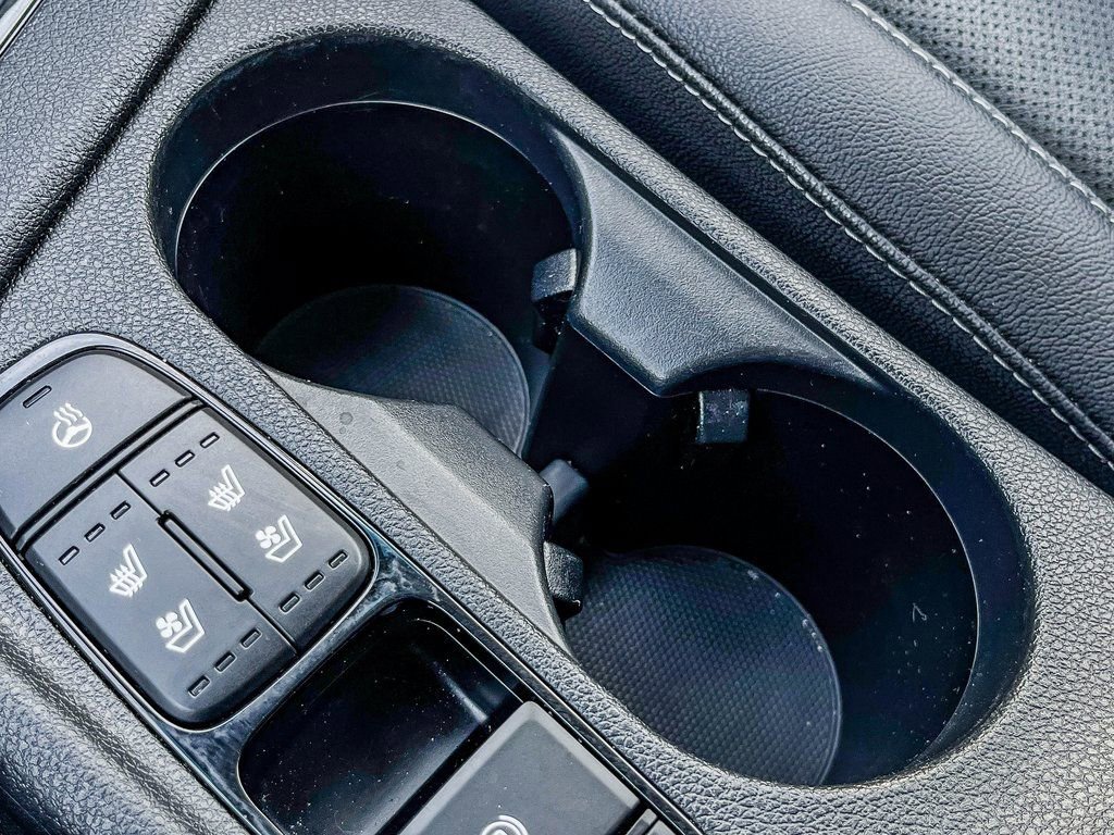 Used 2022 Kia Niro EX Premium image 46