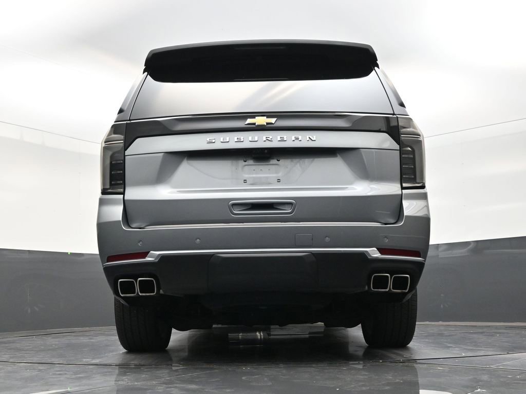 Used 2025 Chevrolet Suburban High Country AWD/4WD image 23