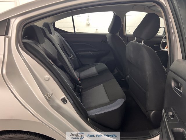 Used 2025 Nissan Versa SV FWD image 38
