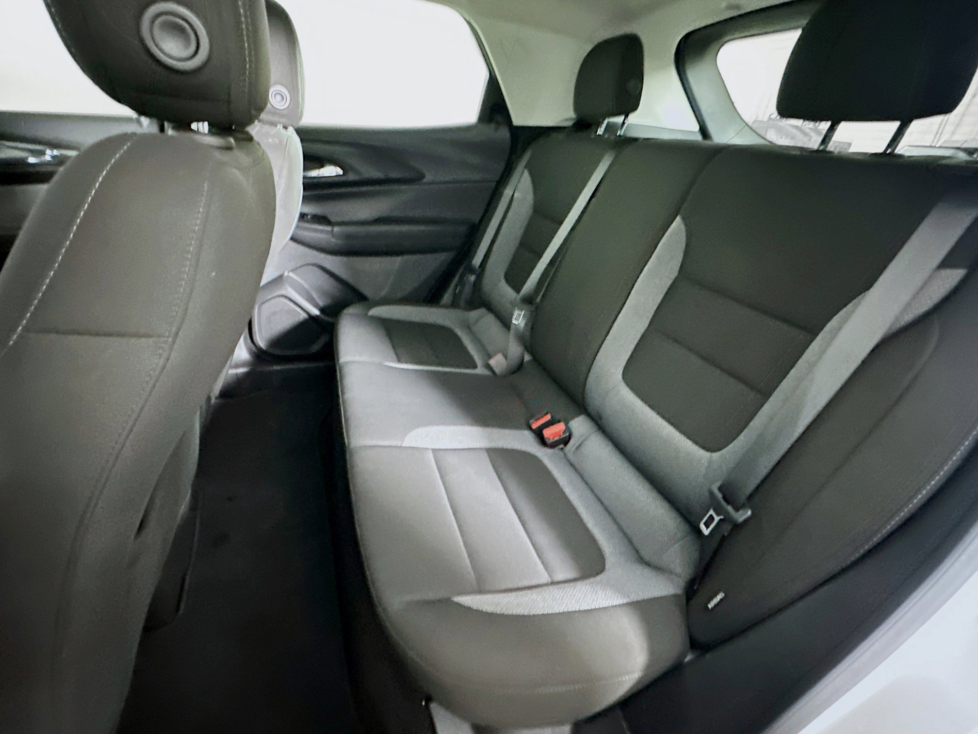 Used 2024 Chevrolet TrailBlazer LS image 26