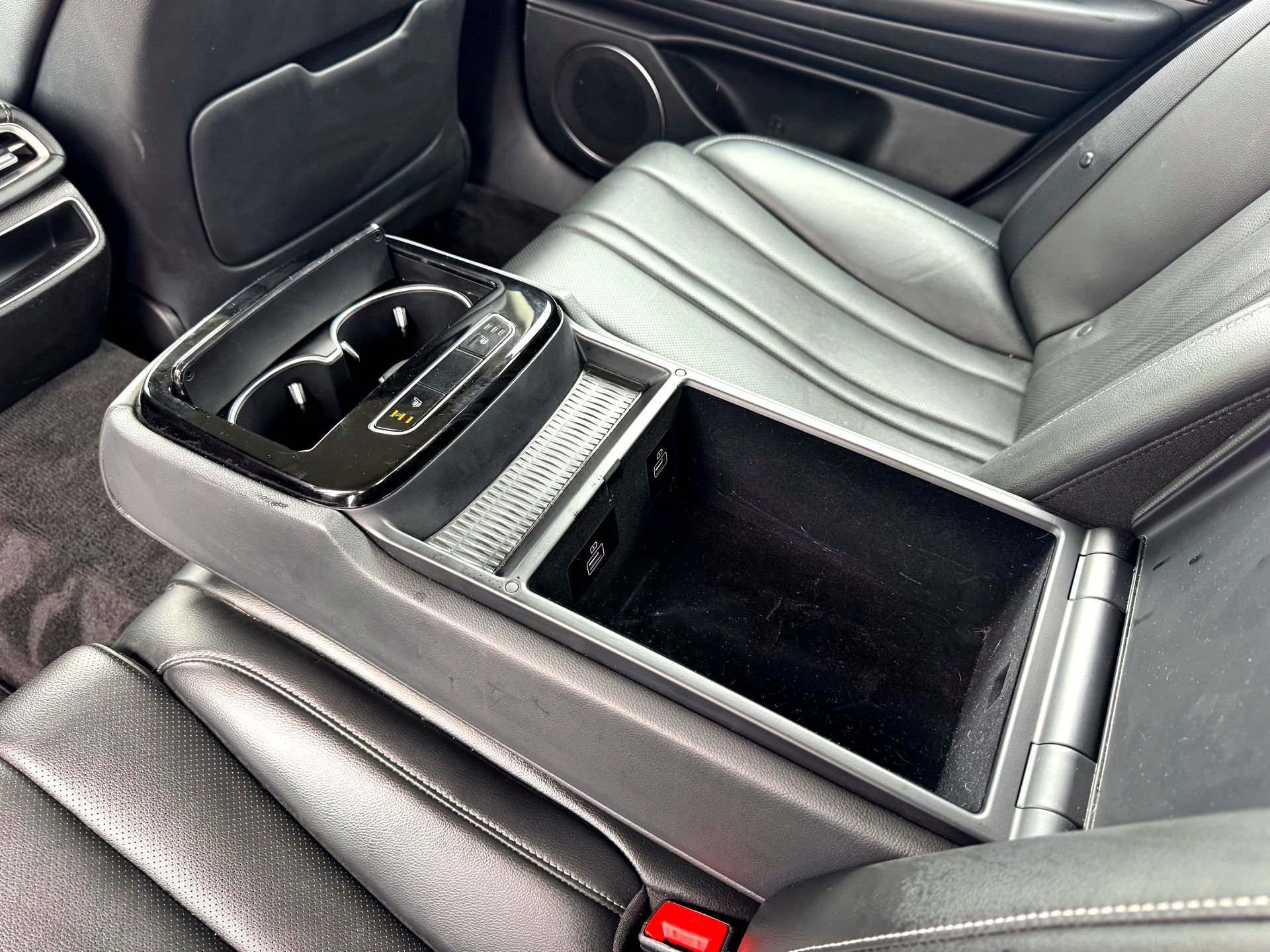 Used 2023 Genesis G80 2.5T image 17