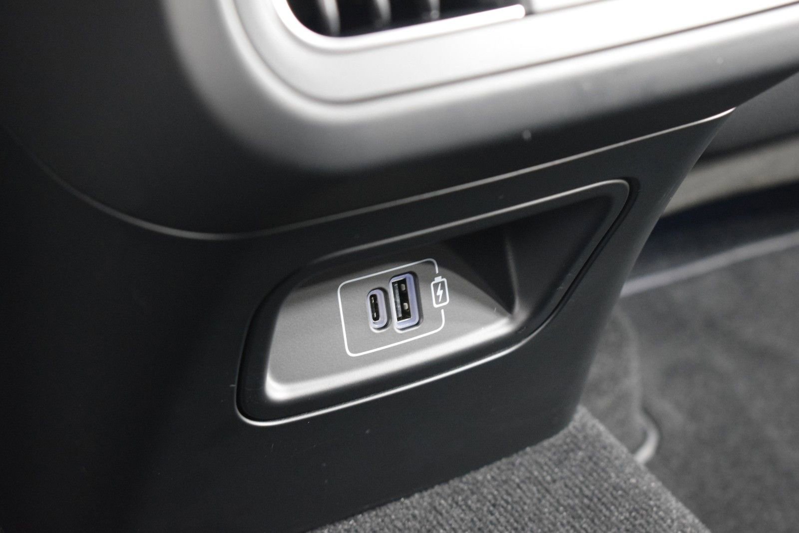 Used 2023 Maserati Grecale Modena AWD/4WD image 23