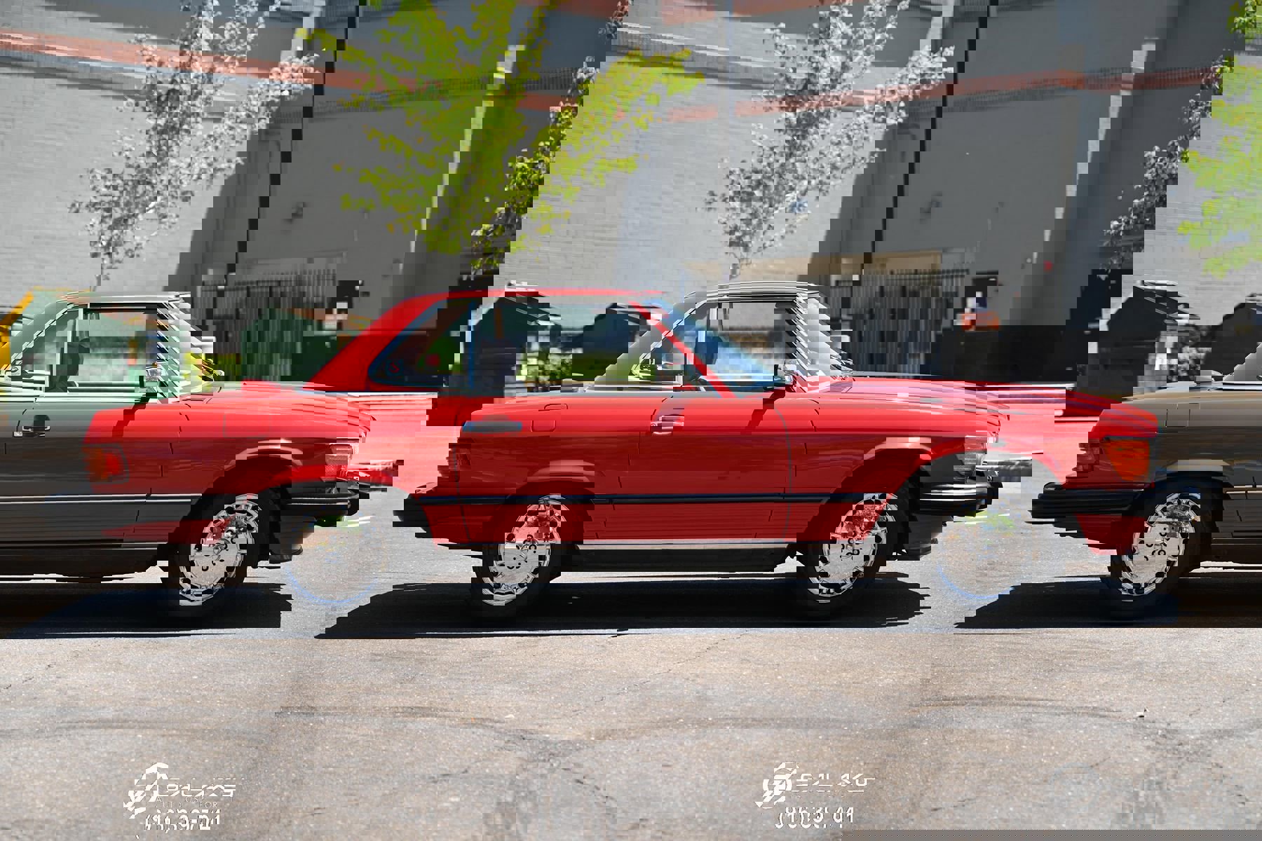 Used 1987 Mercedes-Benz 560 SL image 8