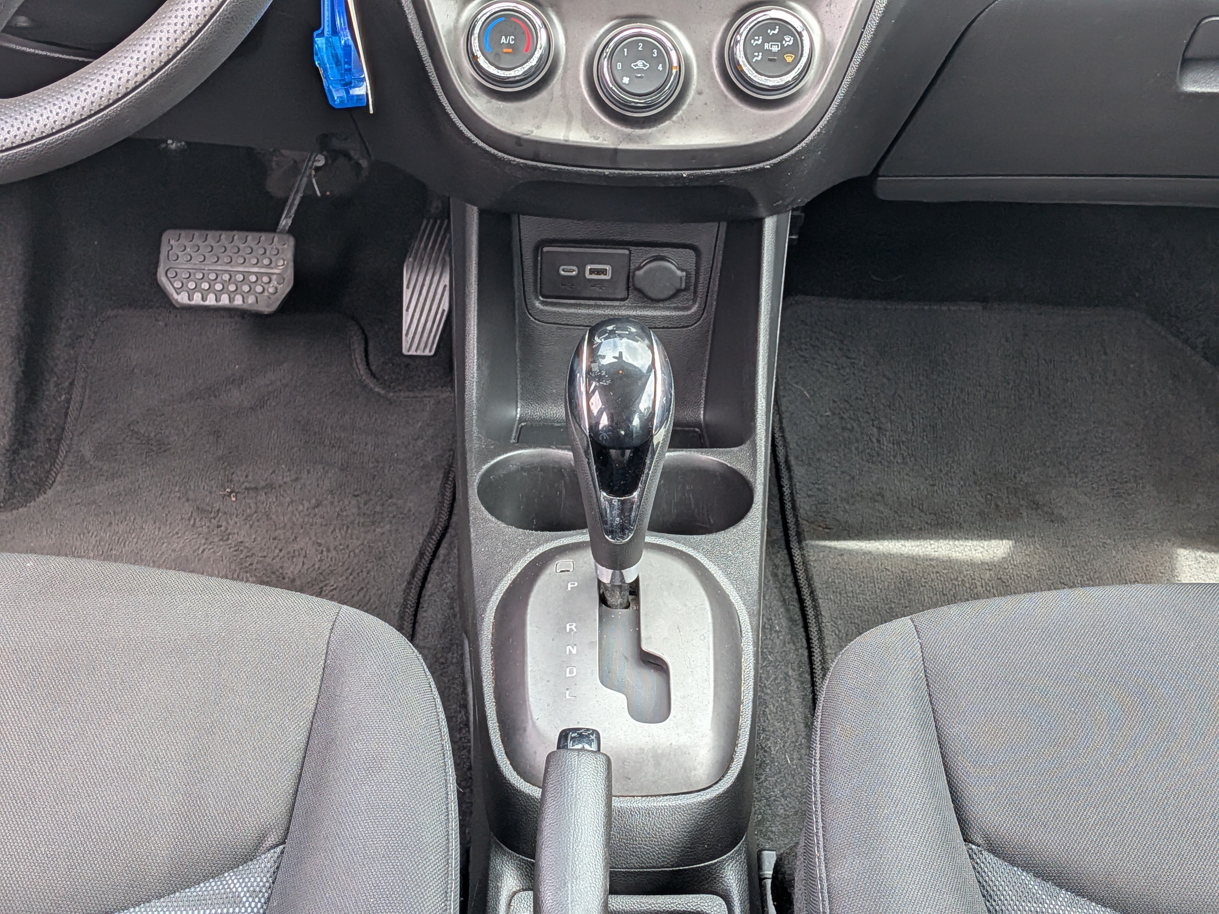 Used 2021 Chevrolet Spark LT FWD image 19