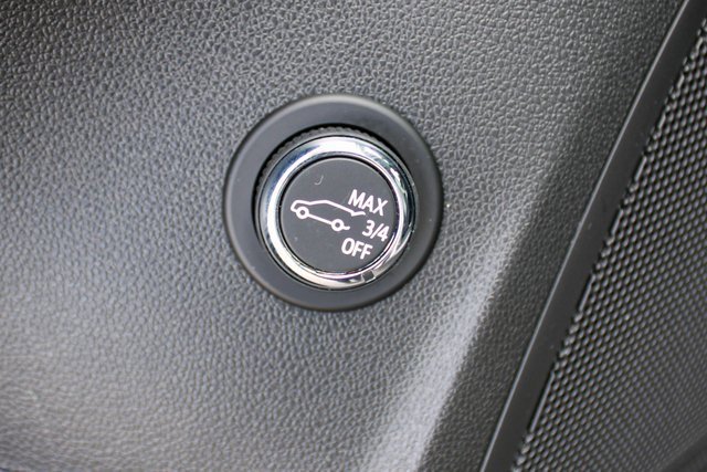 Used 2022 Buick Envision Essence w/ Safety Package image 13