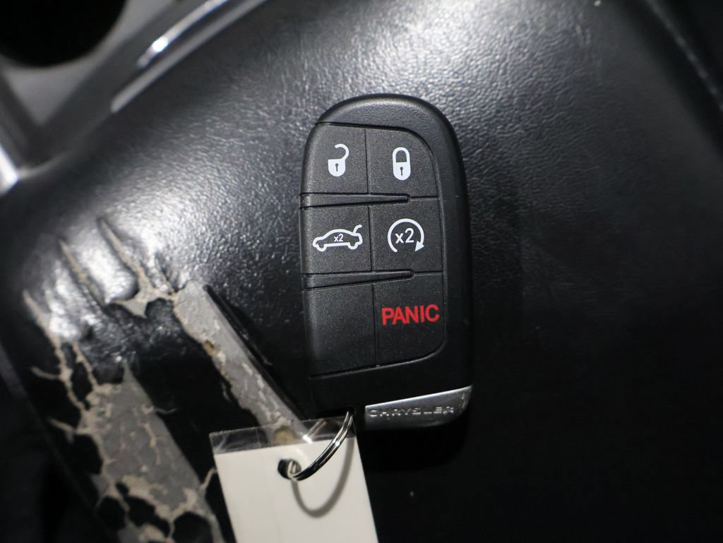 Used 2013 Chrysler 300 RWD image 9