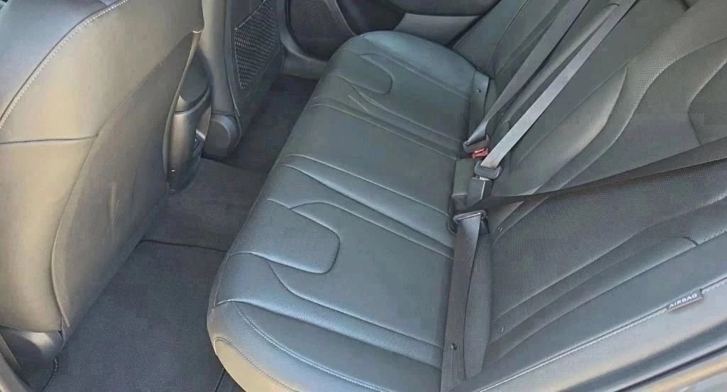 New 2026 Hyundai Elantra Limited FWD image 11