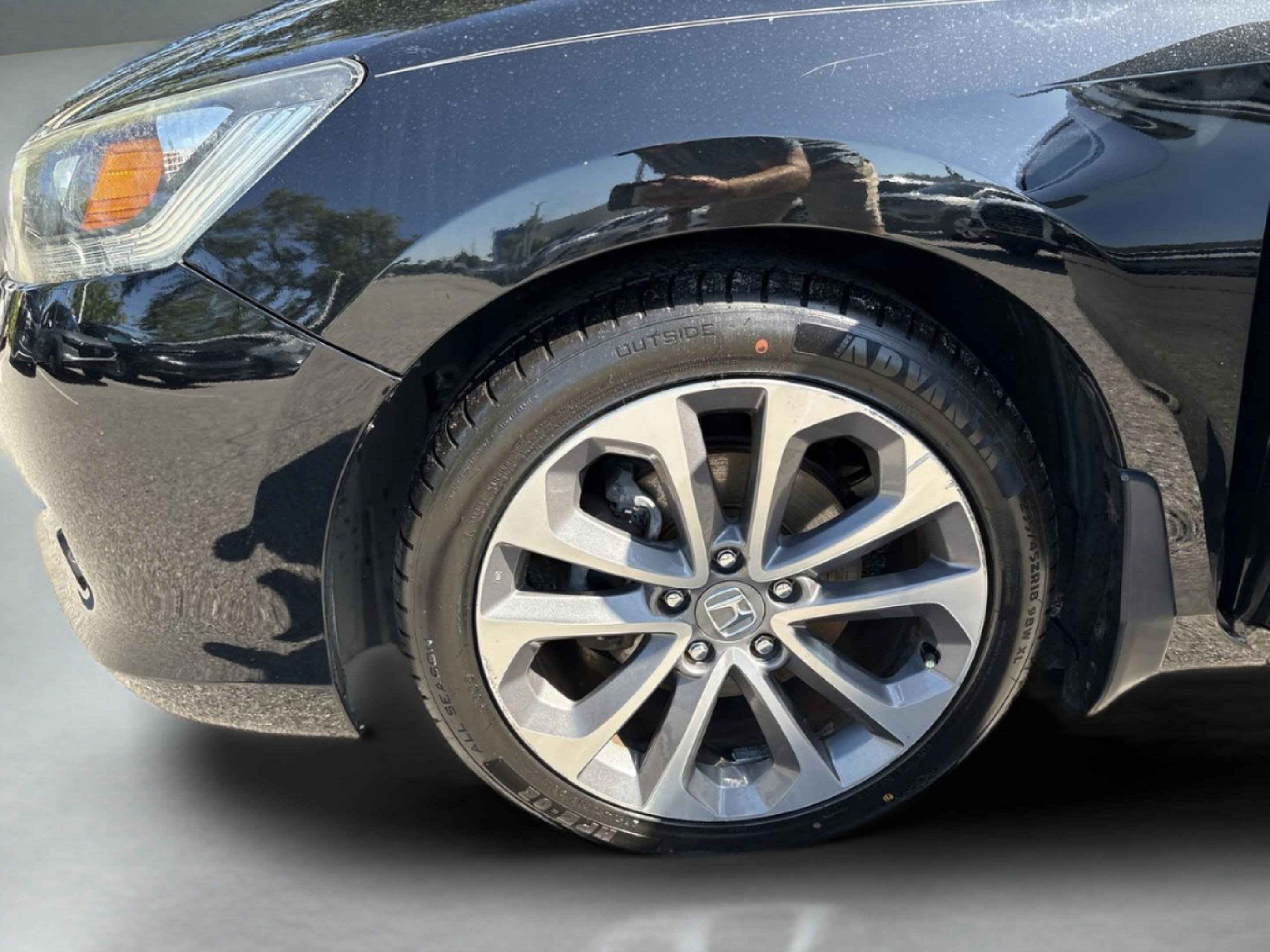 Used 2014 Honda Accord Sport image 32