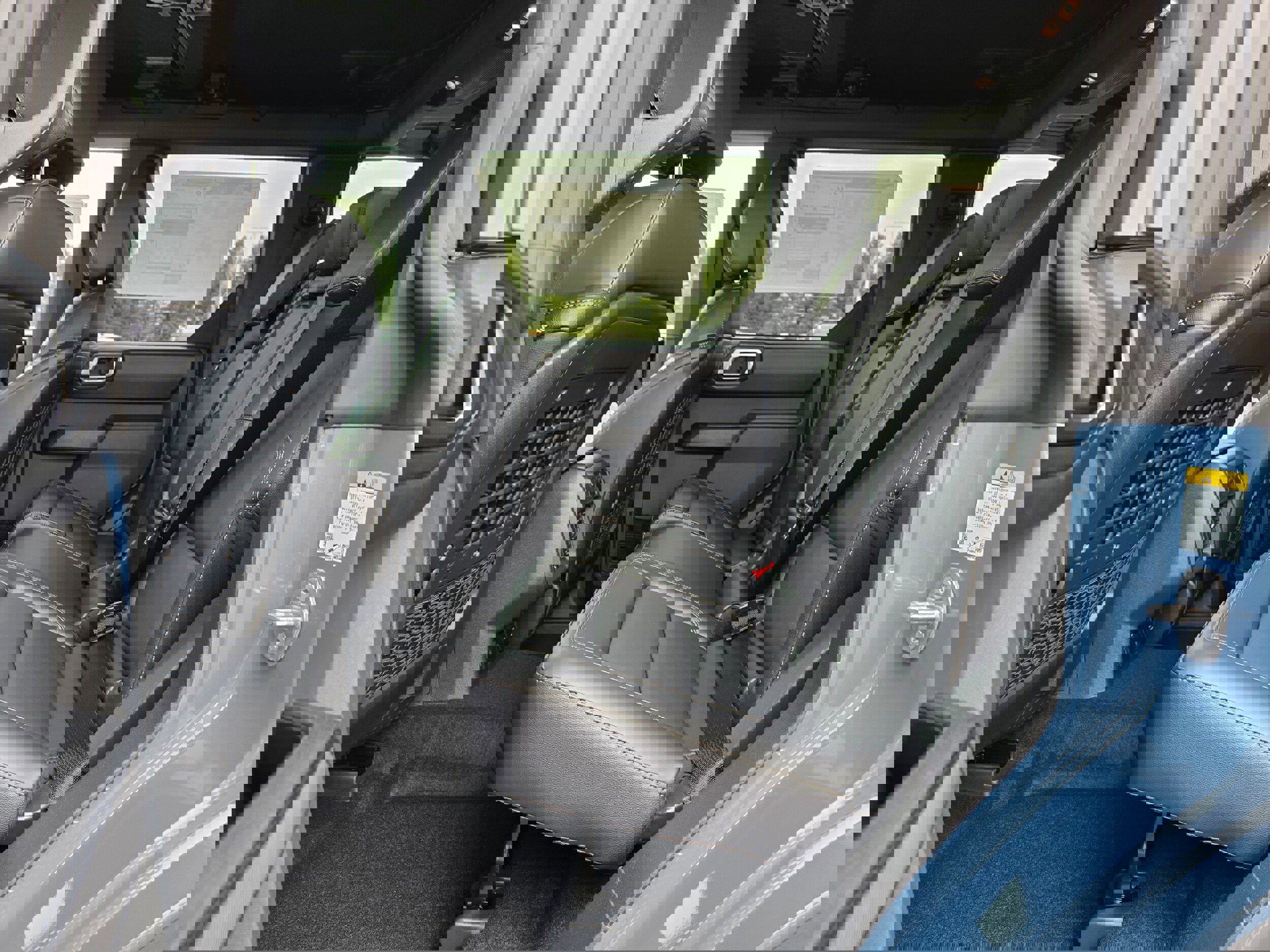 New 2025 Ford Bronco Badlands image 18