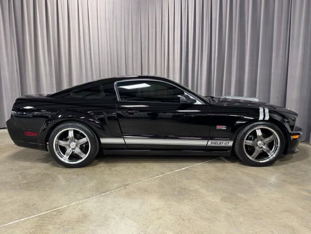 Used 2007 Ford Mustang GT RWD image 4