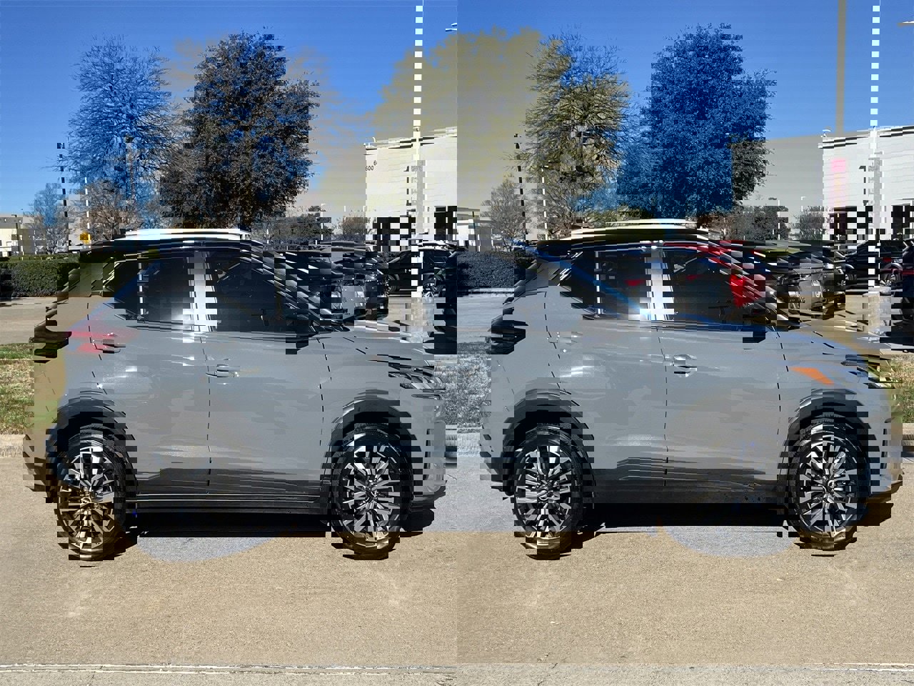 Certified 2023 Nissan Kicks SV image 3