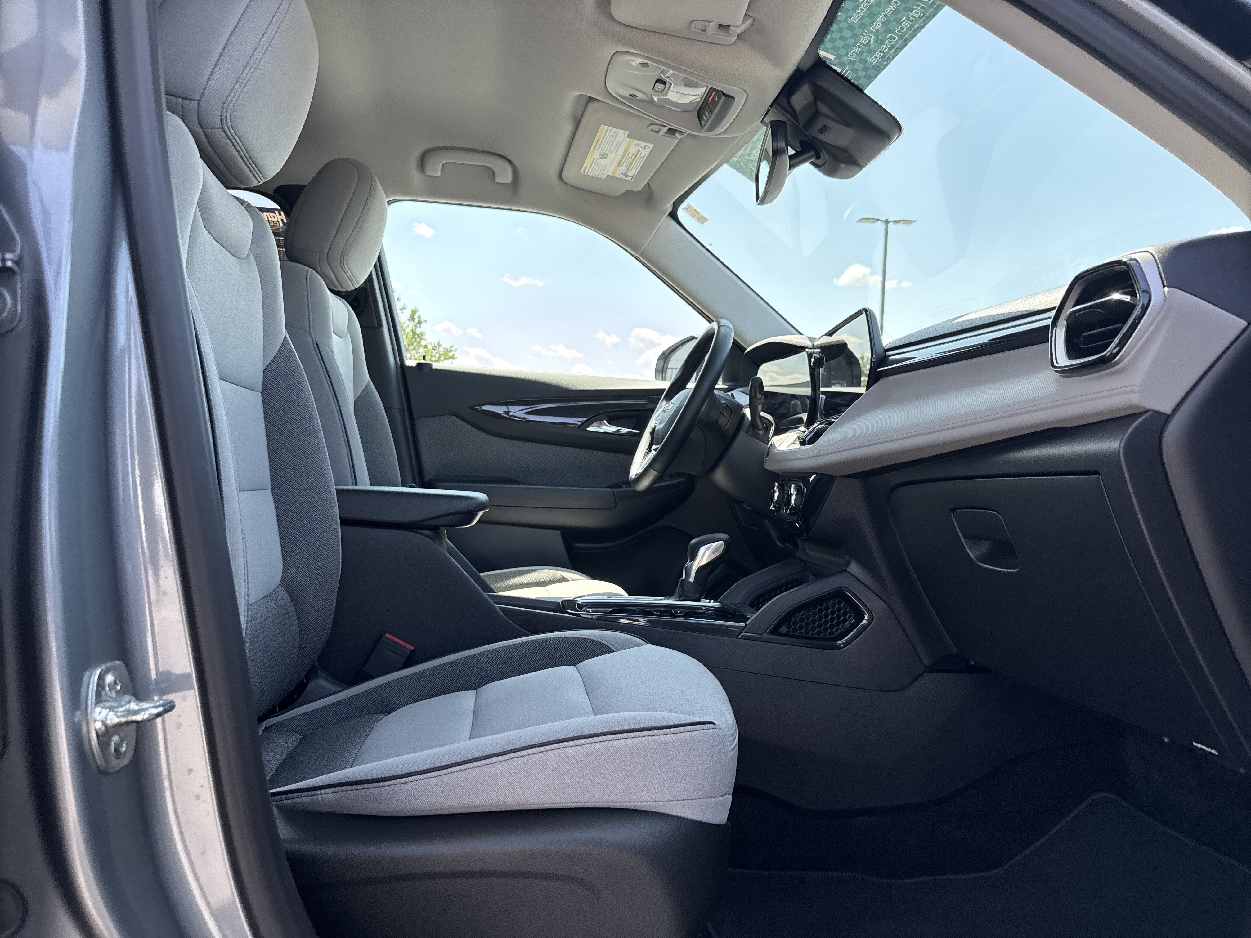 Used 2025 Chevrolet TrailBlazer LT w/ Convenience Package FWD image 28