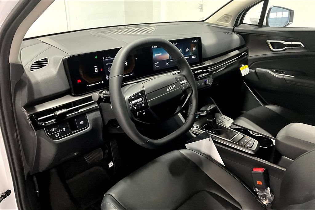 Used 2026 Kia Sportage EX FWD image 9