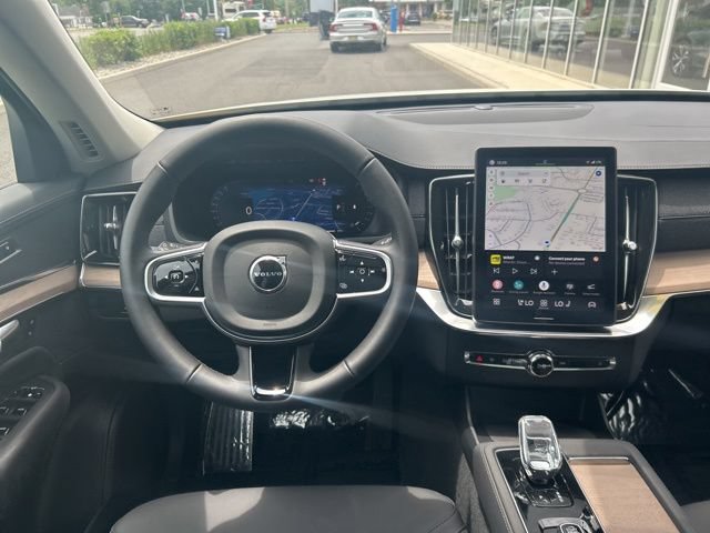 Certified 2025 Volvo XC90 B6 Plus AWD/4WD image 18