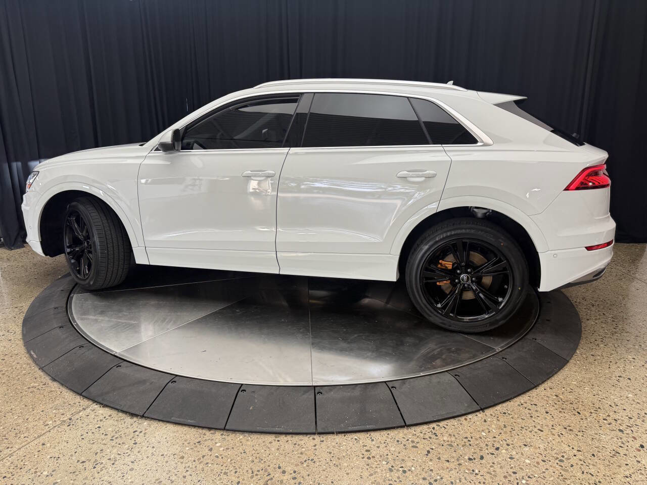 Used 2023 Audi Q8 Premium w/ Convenience Package image 11