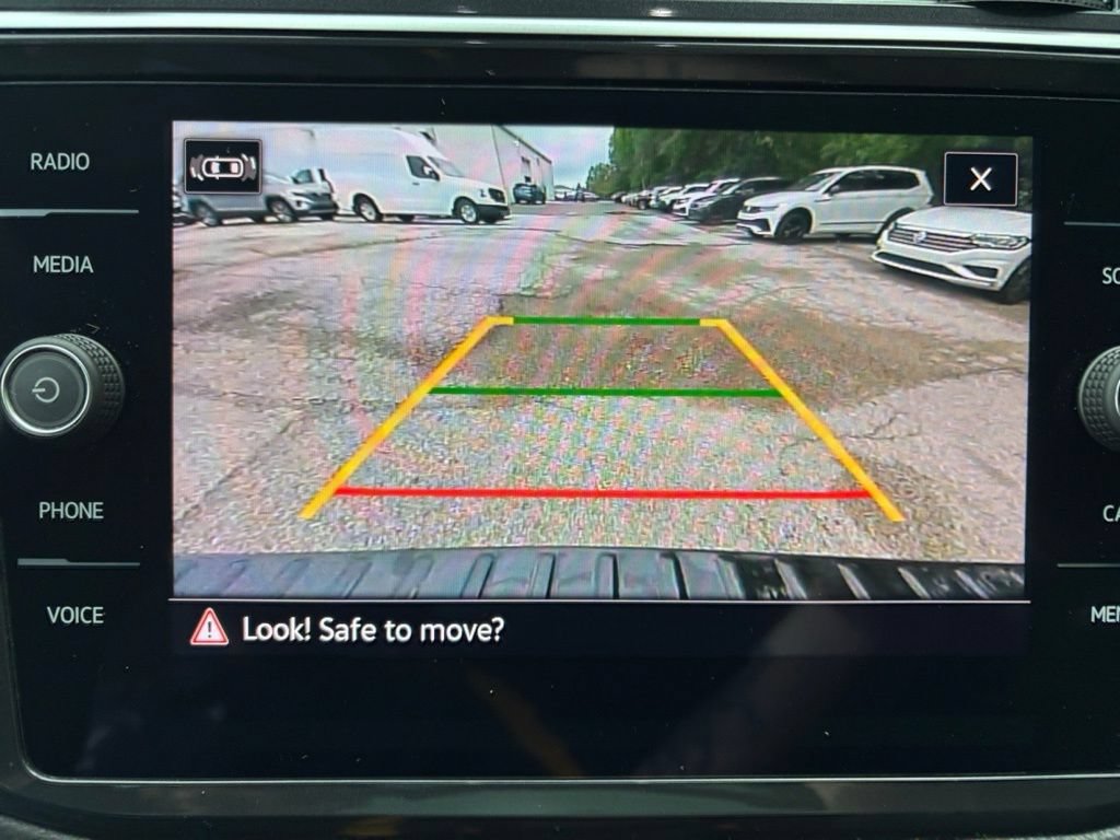 Certified 2024 Volkswagen Tiguan SE R-Line AWD/4WD image 24